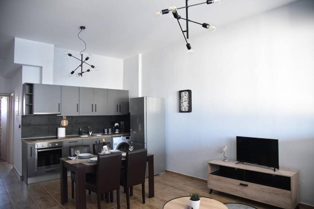 Family Apartments 4 Lechaio Exterior foto